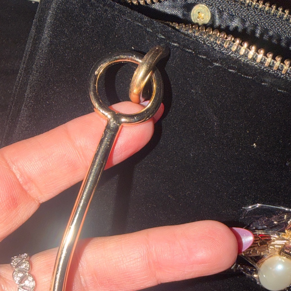 Gucci Black Velvet Clutch with Gold Handles and Pearl Wristlet - Picture 9 of 13